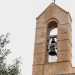 Ci basta quindi alzare la testa per ammirare il trecentesco campanile che sovrasta labbazia:  a cuspide con lampia apertura ogivale che ospita due campane